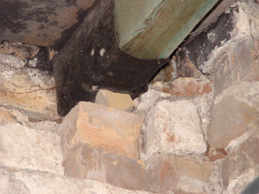 Holzschaden durch Feuchtestau